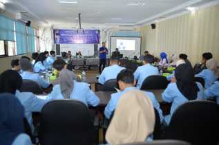 Jadi Dosen Praktisi di Fisipol Unri, Agung Nugroho Paparkan Pentingnya Politik Bagi Kesejahteraan Masyarakat