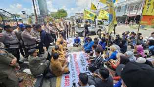 Tiga Jam Antre Roro, Mahasiswa Tuding Kadishub Gagal Urus Wajah Bengkalis