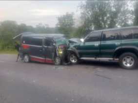 Dua Tewas, Enam Luka-Luka dalam Kecelakaan Maut Ambulans vs Land Cruiser di Pelalawan