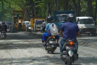 Pemprov Riau Tambah Perbaikan 6 Ruas Jalan di Pekanbaru