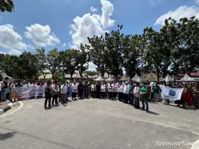 Buntut Tayangan Xpose Uncensored, Ratusan Anggota HIMASAL Riau Gelar Aksi Damai