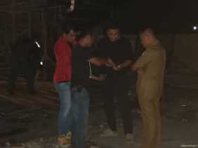 Hingga Larut Malam, Kepala Disperindag Pekanbaru Tinjau Progres Pembangunan Pasar Cik Puan