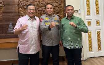 Kapolda Riau Perlihatkan Video Call UAS, Gubernur - Wagub Riau Kompak Lagi!