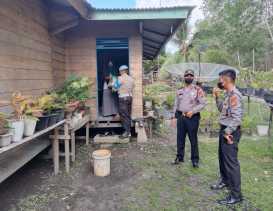 Polsek Rupat Utara Berikan Sembako Kepada Warga Desa Tanjung Medang