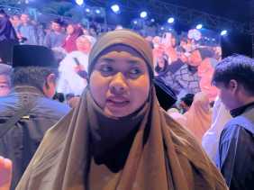 Diberangkatkan Wako Agung, Pedagang Kue di Pekanbaru dapat Hadiah Umroh Saat Ikuti Tabligh Akbar Hanan Attaki