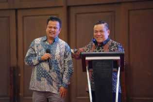 Penghargaan untuk Pengabdian, Guru Riau Diberi Hadiah Umroh oleh Pj Gubernur