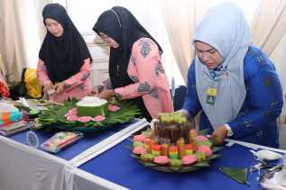 Semarakkan HUT DWP ke-25, Pemkab Siak Gelar Lomba Kreasi Hias Kue Basah