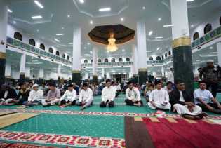Gubernur Riau Peringati Malam Nuzulul Quran Bersama Masyarakat Pekanbaru