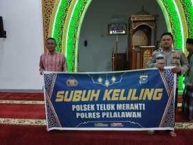 Polsek Teluk Meranti Gelar Sholat Subuh Keliling untuk Ciptakan Kedamaian