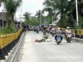 Jembatan Hampir Roboh, Akses Jalan Utama Ujung Batu-Pasir Pengaraian Terancam Terputus