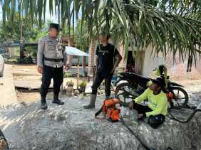 Bhabinkamtibmas Pematang Sikek Intensif Jaga Situasi Kondusif Menjelang Pilkada 2024 di Rokan Hilir