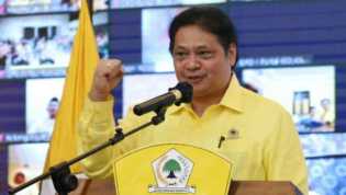 Survei Indikator Politik: Elektabilitas Airlangga Hartarto Ungguli Megawati