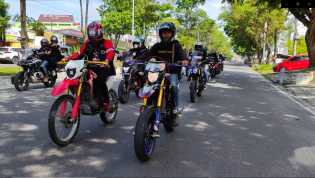 Komunitas CRF Riau Sambangi Panti Asuhan dan Nobar MXGP