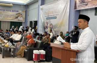 Jamaah Haji Pekanbaru Dilepas Menuju Tanah Suci, Wako Agung Nugroho: Doakan Kota Kita Semakin Berkah