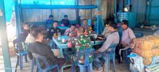 Cooling System, Polsek Pelangiran Sambangi Desa Simpang Kateman untuk Sosialisasi Pemilu Damai 2024