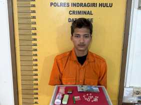 Warga Bongkar Peredaran Sabu di Kampung Dagang Inhu, Polisi Gerebek Rumah dan Sita 23 Paket