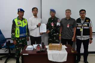 Disembunyikan dalam Sepatu, Lanud RSN Gagalkan Penyelundupan Sabu Lewat Kargo Bandara SSK II