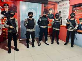 Sinergi Brimob Polda Riau dan Lapas Kelas II A Pekanbaru Gelar Patroli Sambang