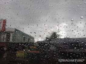 Hujan Ringan Berpotensi Guyur Sebagian Wilayah Riau