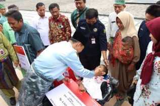 HUT Riau ke 65, Wabup Rohul Salurkan Bantuan Atensi