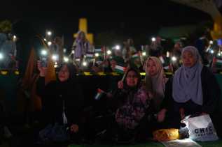 Puluhan Ribu Umat Muslim Tumpah Ruah Ikuti Tabligh Akbar Bersama UAS di Masjid Raya Annur Riau