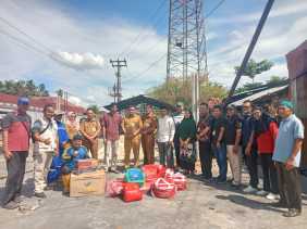 Pemko Pekanbaru Salurkan Bantuan ke 69 KK Korban Kebakaran