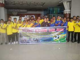 Gubernur Riau Lepas Tim Bina Bakat FC Suratin U13 Berlaga di Tingkat Nasional 