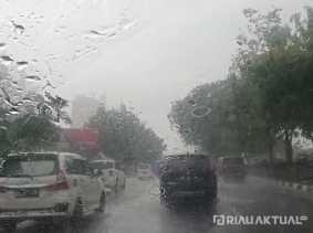 Waspada, Potensi Hujan Deras Warnai Akhir Pekan di Riau