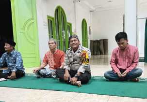Polsek Pekanbaru Kota Gelar Cooling System Usai Shalat Subuh di Masjid Ubudiayah
