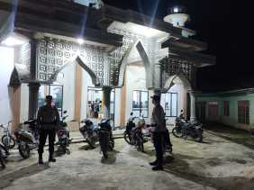 Polsek Bangko Pusako Patroli Pengamanan Salat Tarawih dalam Operasi Tertib Ramadhan