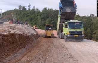 Progres 70 Persen, BPJN Riau Targetkan Perbaikan Jalan Lintas Riau-Sumbar Selesai Pekan Depan