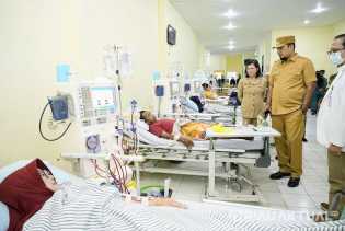 Puluhan Warga Inhu Keracunan Makanan, Bupati Ade Pastikan Biaya Ditanggung Pemkab