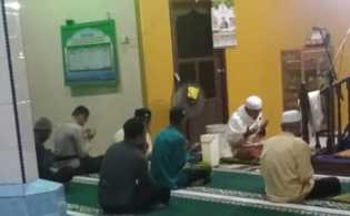 Polsek Tembilahan Hulu Lakukan Cooling System dan Sosialisasi Pemilu 2024 di Masjid Al Mukarramah