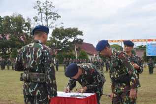 Simbol Estafet Kepemimpinan, Dansat Brimob Pimpin Serah Terima Tunggul Batalyon A dan B