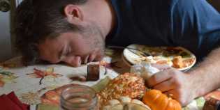 Lima Cara Menghindari Kantuk yang Muncul usai Makan Siang