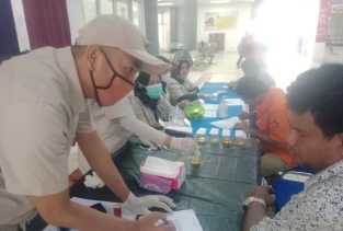 Seluruh Sopir Bus di Terminal BRPS Pekanbaru Jalani Tes Urine