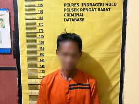 Kakek di Pematang Reba Inhu Ditangkap saat Coba Kabur Bawa Sabu