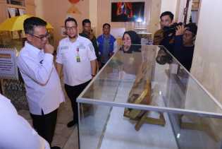 Buka Pameran Temporer, Pjs Indra Purnama Ajak Generasi Muda Melek Sejarah Kesultanan Siak