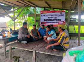Polsek Bangko Pusako Gelar Cooling System Pilkada Damai Operasi Mantap Praja 2024