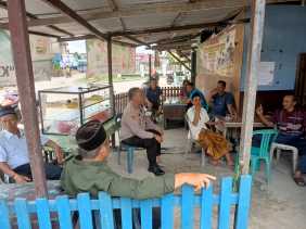 Polsek Sungai Batang Sosialisasi Kamtibmas di Desa Benteng Timur Jaga Stabilitas Pemilu 2024