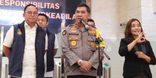 Vigit Waluyo Bersama Dua Tersangka Pengaturan Skor Bola Ditahan