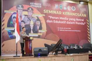Kapolda Riau Bahas Peran Media Dalam Pemilu di Seminar Kebangsaan