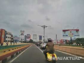 Hari Pertama Masa Tenang, APK Paslon Cagubri-Cawagubri dan Cawako-Cawawako Pekanbaru Belum Ditertibkan