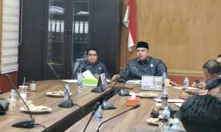 Pokja DPRD Inhu Rampungkan Pembahasan RAPBD 2026, Honor RT/RW dan Kaling Belum Teranggarkan