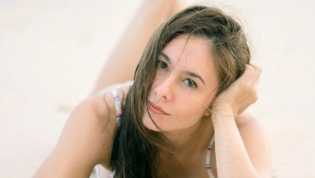 Wulan Guritno Bikin Netizen Salfok Pesonanya Awet Gak Ada Obat!