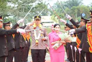 Farewell Parade Kapolres Kuansing, Sertijab Berlangsung Khidmat