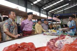 Pemprov Riau Sidak Pasar Jelang Ramadan, Pastikan Stok dan Harga Bahan Pokok Stabil