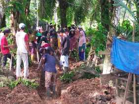 Program Padat Karya Tunai di Pulau Busuk Kuansing, Warga Terbantu Secara Ekonomi