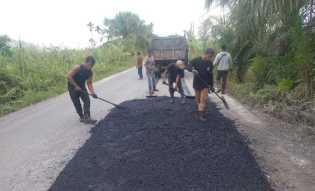 Pemprov Riau Perbaiki Empat Ruas Jalan di Inhu dan Inhil