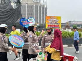Polwan Ditlantas Polda Riau Gelar Kampanye Keselamatan di CFD Pekanbaru